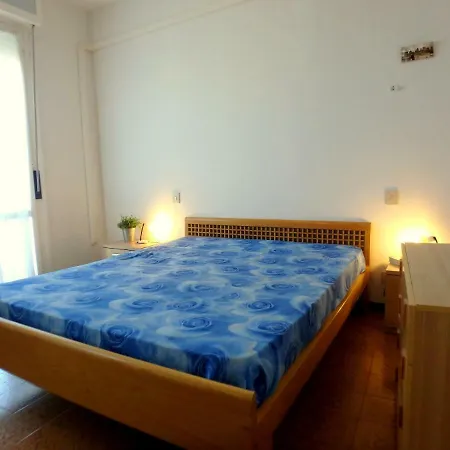 Apartman Cortina 2 *