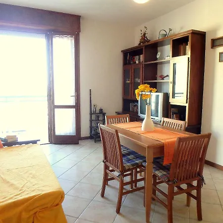 Apartman Cortina 2 *